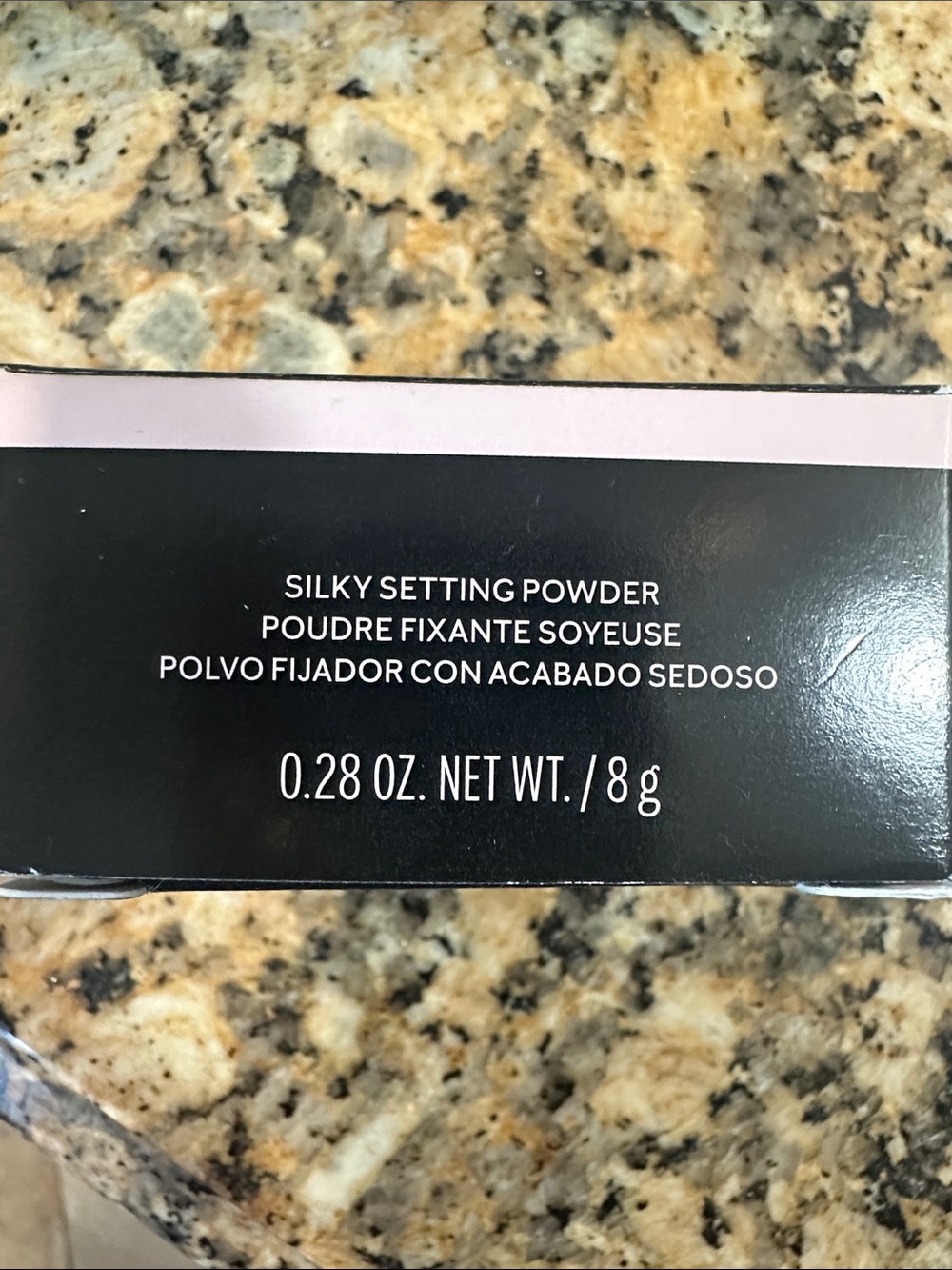 Silky Setting Powder in the color Light Medium Ivory